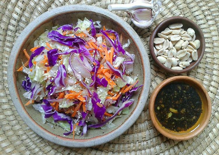 Ensalada de Repollo Morado, Lechuga y Zanahoria