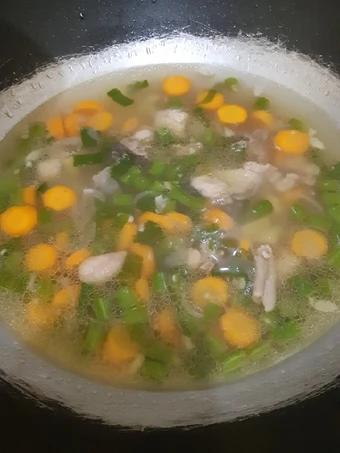 Langkah Gampang Menyiapkan Resep Sop Ayam Warna Warni yang Uenak Anti Ribet, Lezat