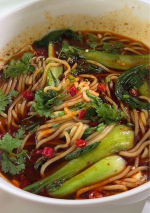 A picture of Sichuan Spicy & Sour Noodles 酸辣粉.