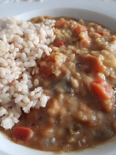 Una foto de Dhal lentejas rojas con leche de coco