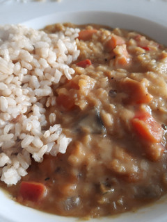 Una foto de Dhal lentejas rojas con leche de coco