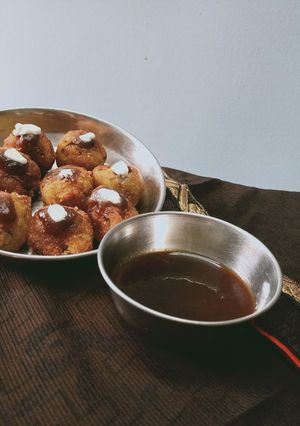 उपवासाचे बटाटे वडे (upvasache batata Vade recipe in marathi) रेसिपी चे मुख्य फोटो 