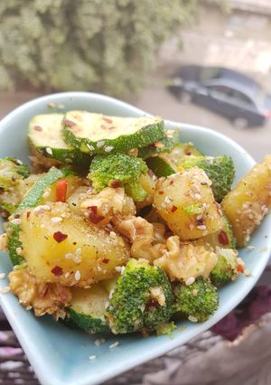 A picture of Veggie salad.