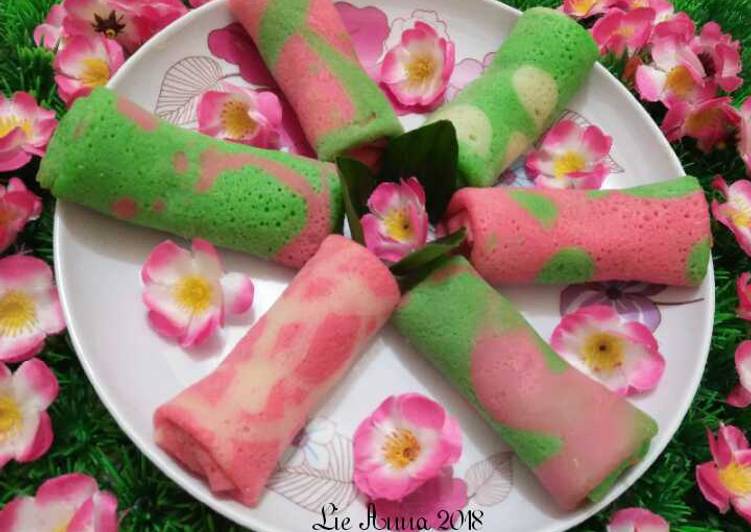 Resep Dadar Gulung isi Unti Kelapa (plus tips bopeng dan motif) | Resep Bumbu Dadar Gulung isi Unti Kelapa (plus tips bopeng dan motif) Yang Enak Dan Lezat