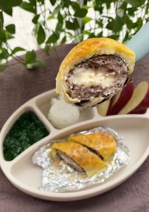 Hình của món Bò wellington cho bé.