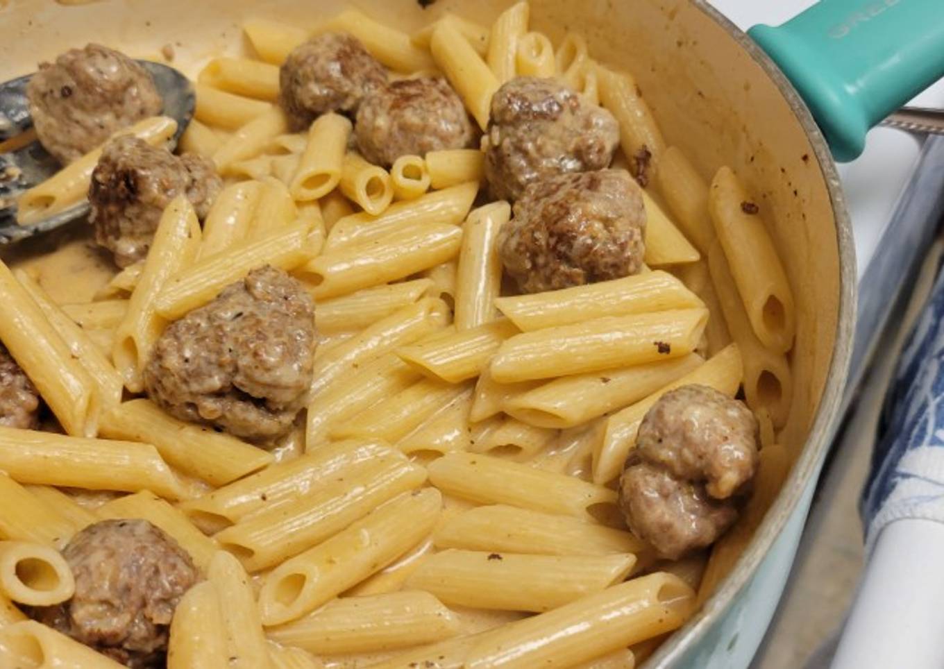 Penne with pork meatballs