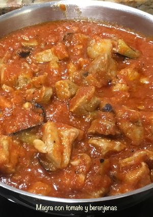 Una foto de Magra con tomate y berenjena