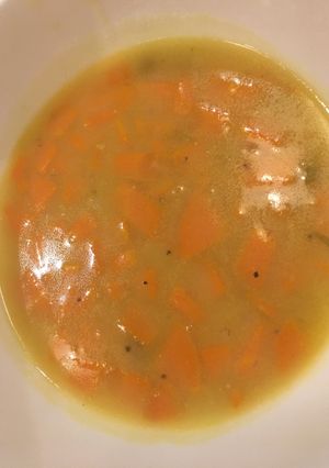 A picture of Simple carrot soup.