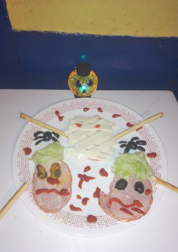 Una foto de Caras de monstruos 👺👹☠️👻🎃