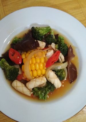Foto resep Cumi Sayur Saos Tiram 😊