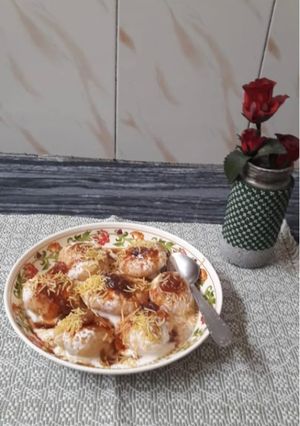 A picture of Instant dahi wada.