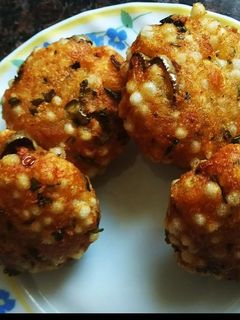 साबूदाना वड़ा (Sabudana vada recipe in Hindi) रेसिपी मुख्य फोटो