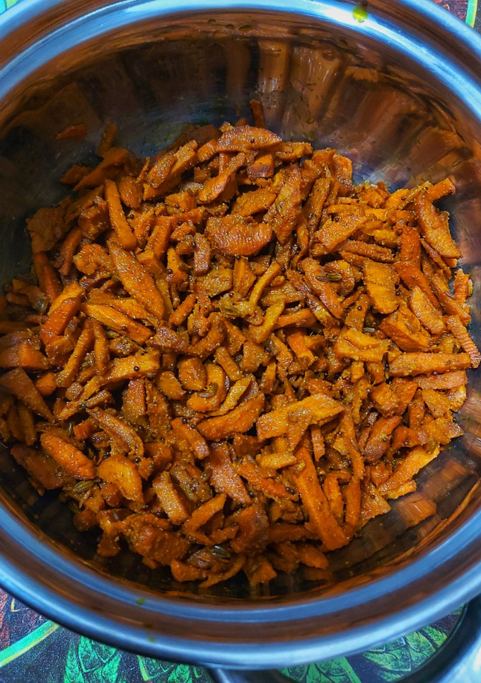 हल्दी की सब्जी (haldi ki sabzi recipe in Hindi) रेसिपी मुख्य फोटो
