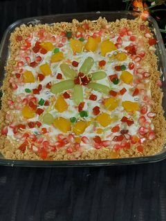 फ्रेश फ्रूट बिस्कुट पुडिंग (fresh fruit biscuit pudding recipe) रेसिपी मुख्य फोटो