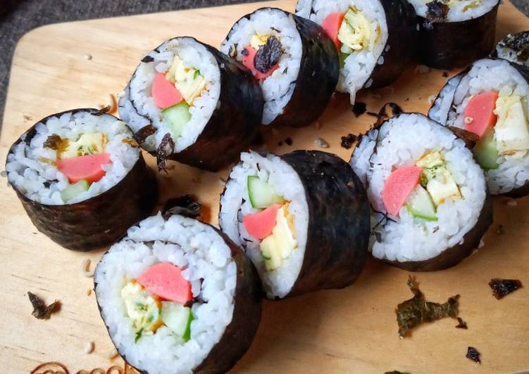 Langkah Mudah untuk Membuat Sushi Simple, Lezat Sekali