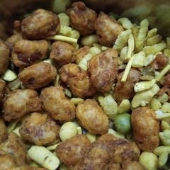 A picture of Peanut bhel Puri.