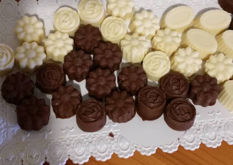 Steps to Prepare Ultimate Cioccolatini ripieni con ganache di cioccolato bianco