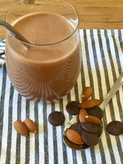 A picture of Chocolate & Almond Milkshake.