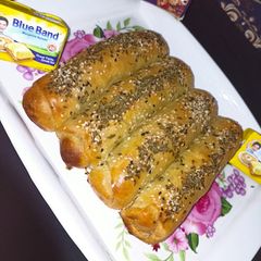 A picture of Chicken vegetable cheese rolls.