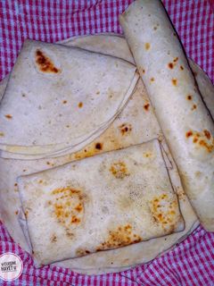 صورة لوصفة خبز التورتيلا للتاكوس و الشاورما و الكاساديا 🌮🌯🥙