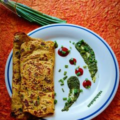 A picture of Sooji and Spring Onion Chilla.