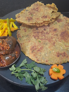 દૂધી ના થેપલા.(Dudhi Thepla Recipe In Gujarati) રેસીપી મુખ્ય ફોટો
