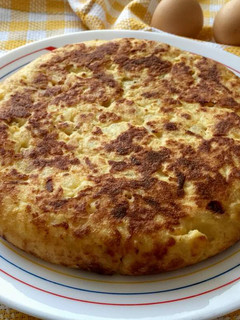Una foto de Tortilla española clásica