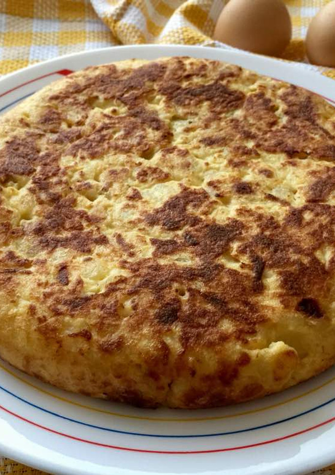 Una foto de Tortilla española clásica