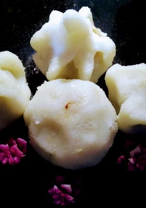 A picture of Rice flour Modak.