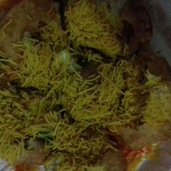 A picture of Sev puri.