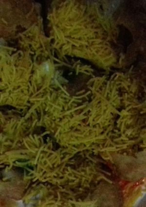 A picture of Sev puri.