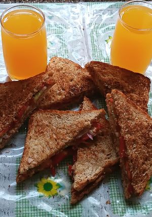 A picture of Veg mayonnaise in vegetable sandwich.