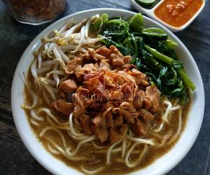 Masakan Unik Mie kangkung Lezat Mantap