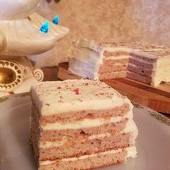 A picture of Keto/GF Cranberry Cake with Lemon Cream Cheese Frosting.