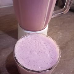 A picture of Aloe vera & Strawberry smoothie 🥤.