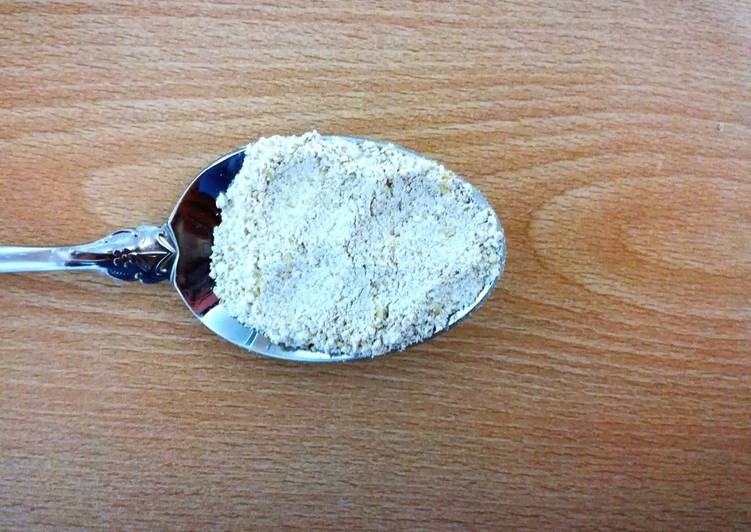 Harina de avena con robot o picadora