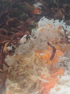 चिकन बिरयानी (Chicken biryani recipe in hindi) रेसिपी मुख्य फोटो