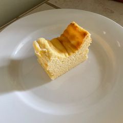 A picture of Looks like “Baked cheese cake” (use yoghurt instead of cheese).