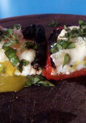 Una foto de Ajíes rellenos a la parrilla