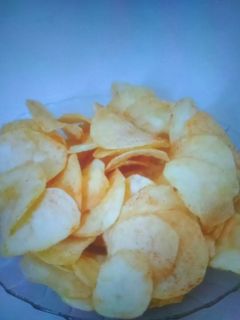 બટાકા ની વેફર (Bataka Wafer Recipe In Gujarati) રેસીપી મુખ્ય ફોટો