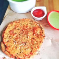 A picture of Yam and Methi ki kachori.
