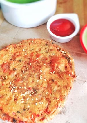 A picture of Yam and Methi ki kachori.
