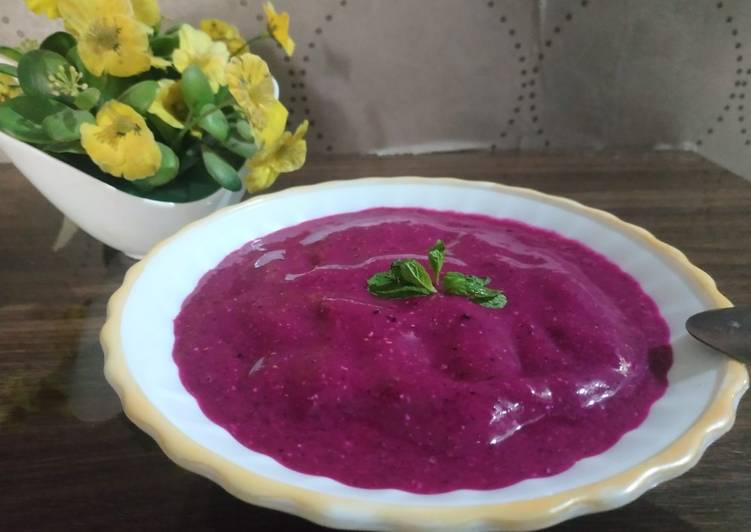 Bagaimana Membuat Smoothie Bowl Naga Pisang Anti Gagal