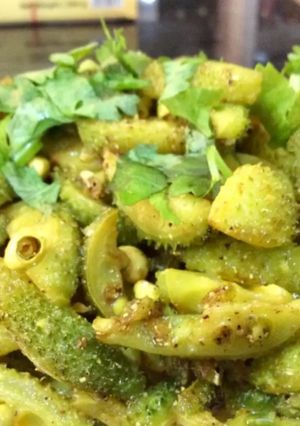કંટોળા રેસીપી મુખ્ય ફોટો