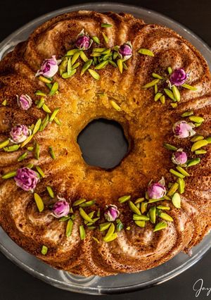A picture of Gulab jambun cake.