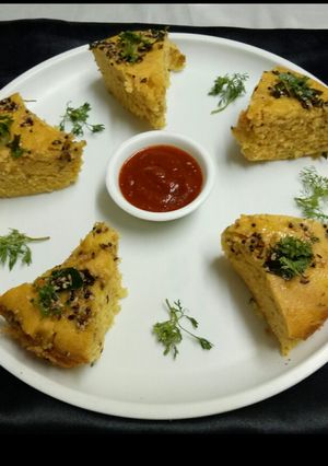 A picture of Gujarati Handvo.