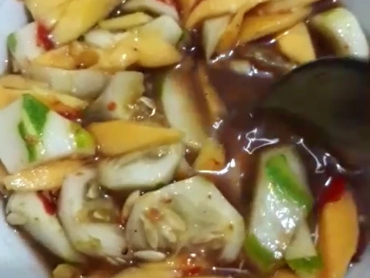 Cara Sederhana Membikin Resep  Rujak timun + mangga kuah terasi ekonomis yang Enak Banget, Sempurna