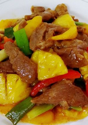 彩豔菠蘿炒羊梅花 的食譜成品照片