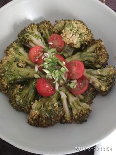 Una foto de Brócoli con pesto de albahaca