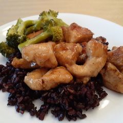 A picture of Honey Garlic Chicken on Black Japonica Rice.